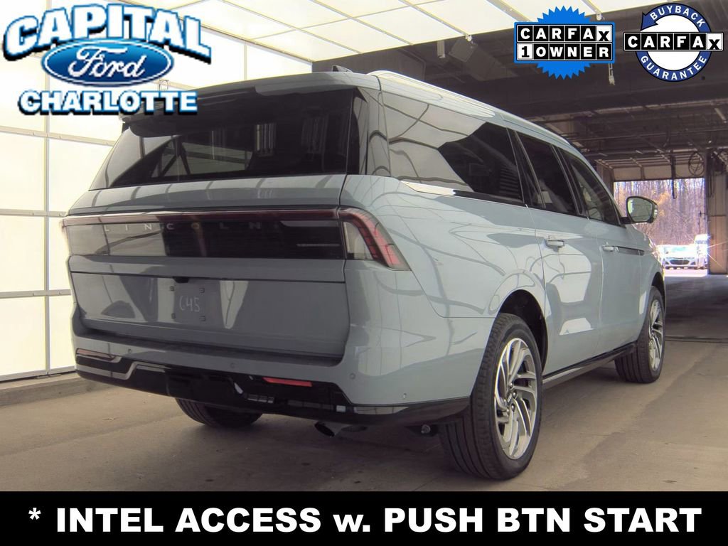 Used 2025 Lincoln Navigator L Reserve AWD/4WD image 5