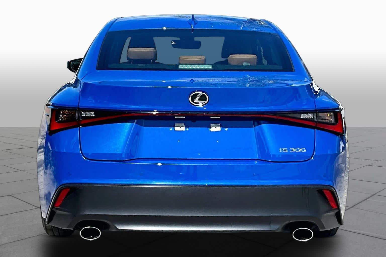 Used 2023 Lexus IS 300 w/ Comfort Package RWD image 5