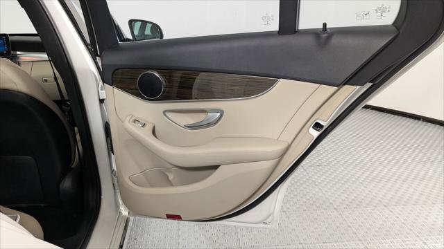 Used 2019 Mercedes-Benz C 300 Sedan image 17