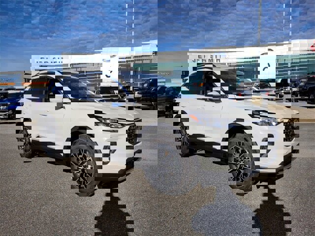 New 2025 Ford Escape SE