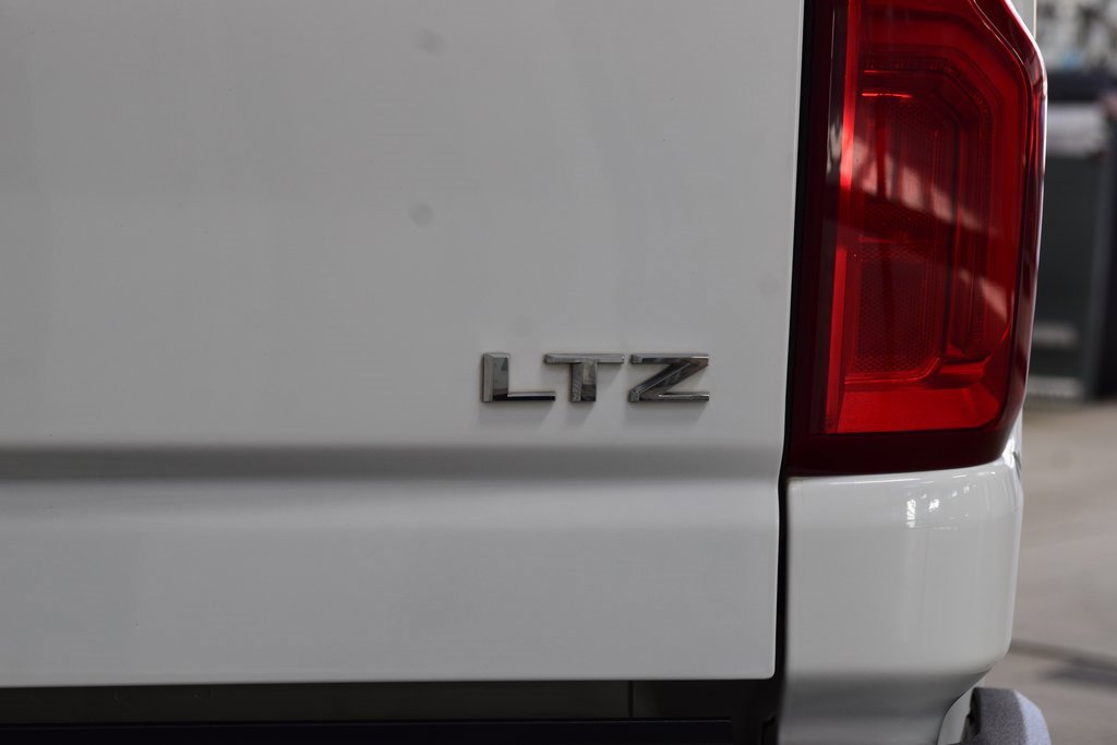 Certified 2024 Chevrolet Silverado 2500 LTZ w/ LTZ Convenience Package image 26