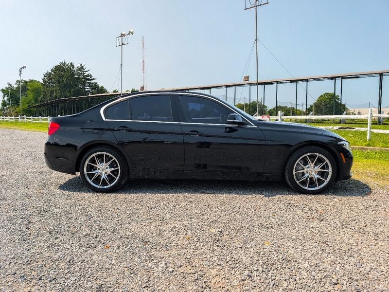 Used 2018 BMW 340i xDrive Sedan AWD/4WD image 4