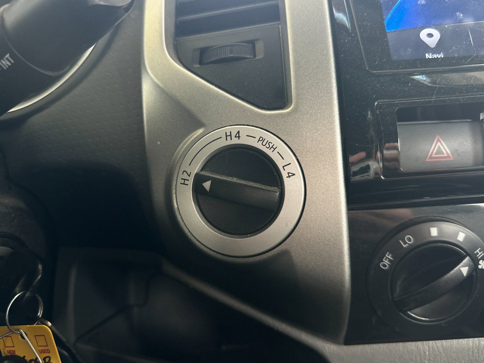 Used 2012 Toyota Tacoma w/ SR5 Pkg image 26