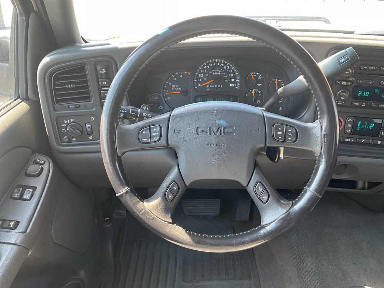 Used 2006 GMC Sierra 2500 SLE w/ Heavy-Duty Power Package image 38