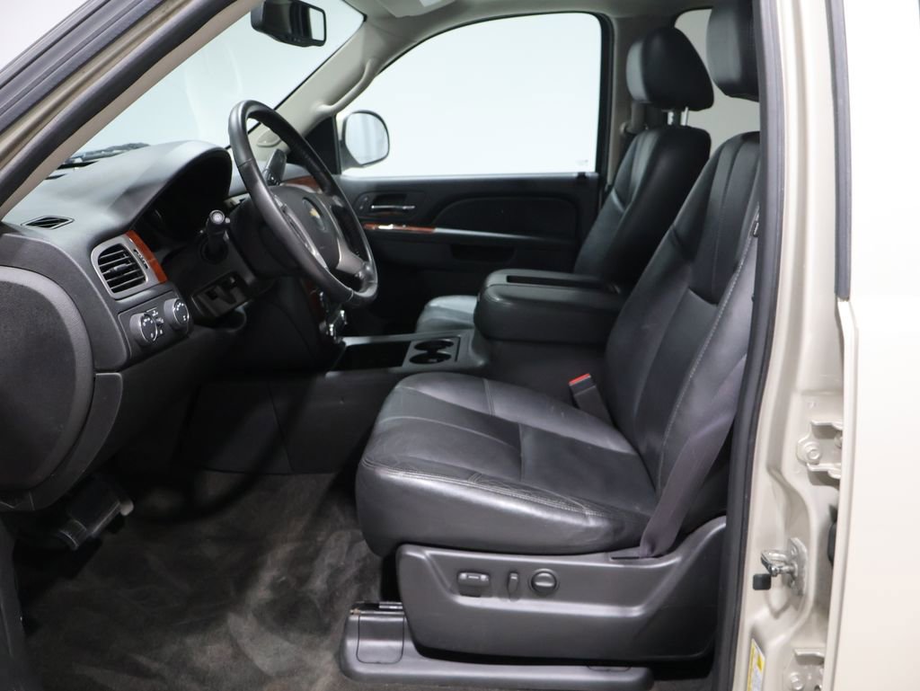 Used 2013 Chevrolet Tahoe LT w/ Luxury Package image 11