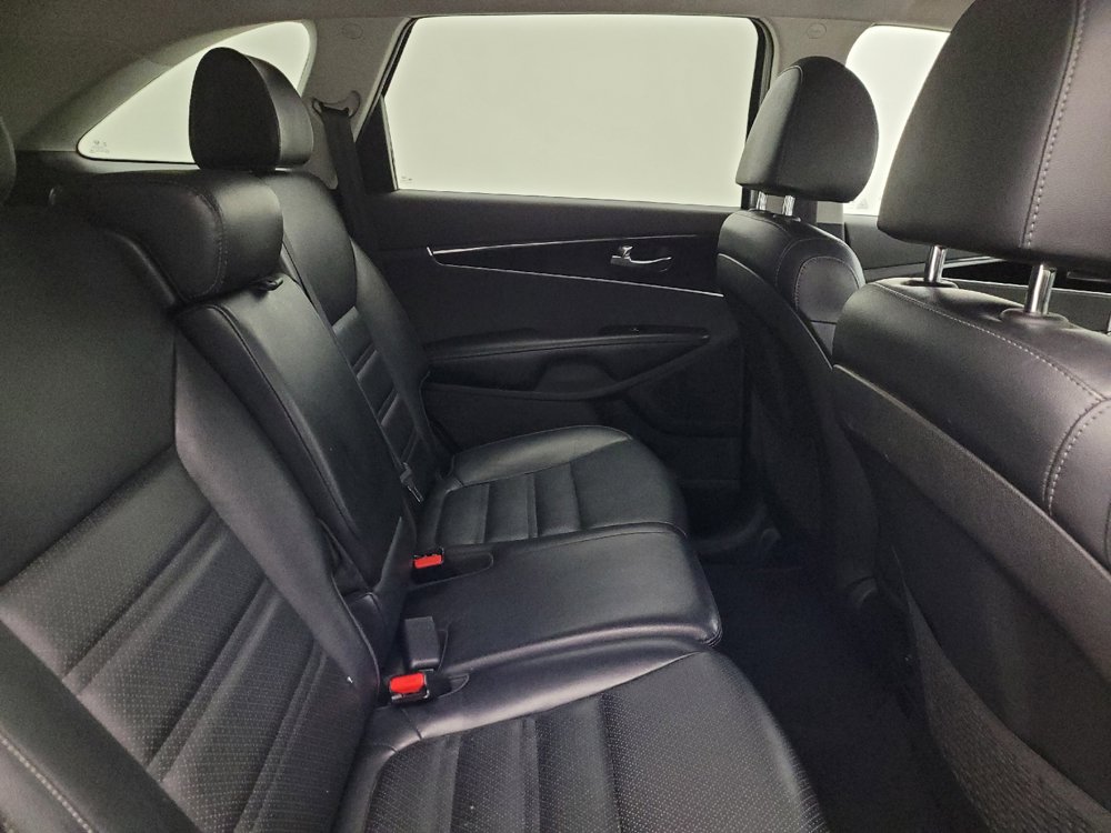 Used 2019 Kia Sorento EX image 19
