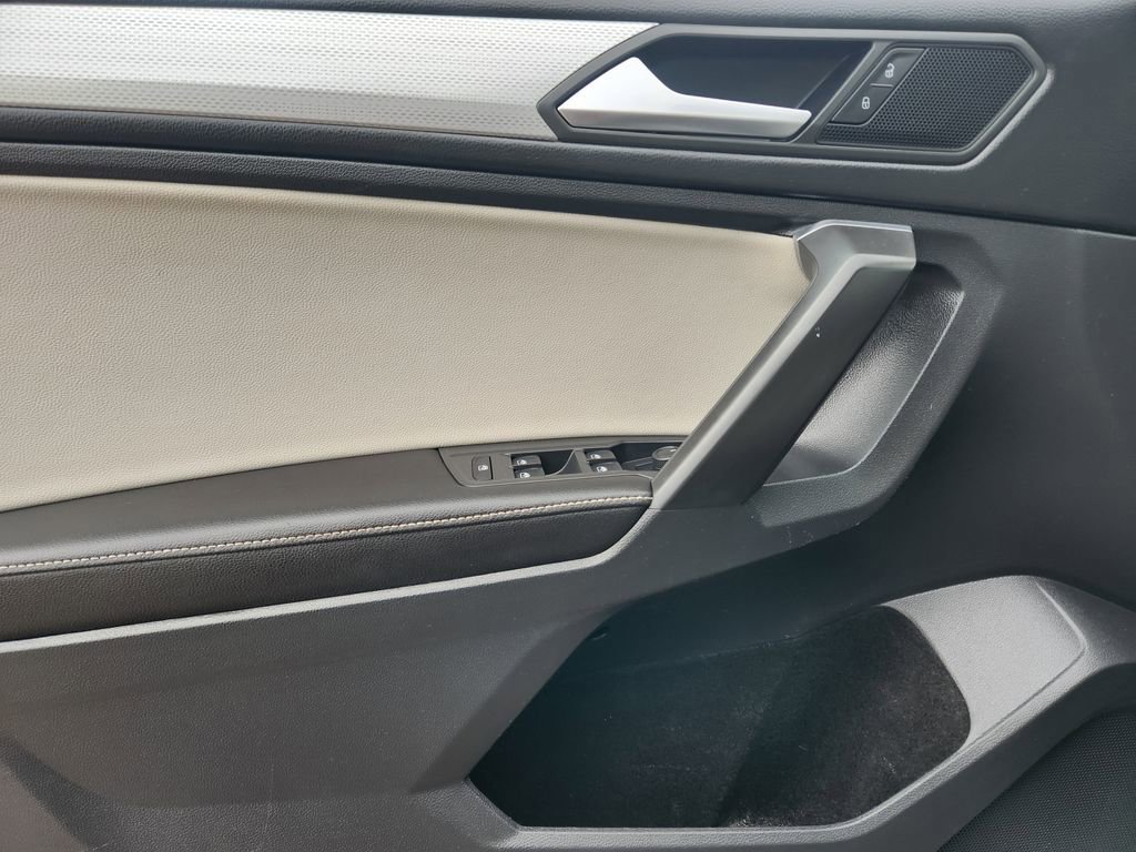 Used 2022 Volkswagen Tiguan S image 6