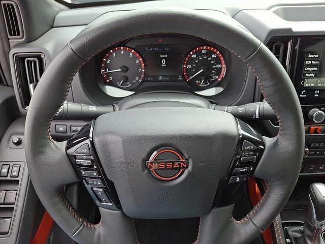 Used 2025 Nissan Frontier PRO-4X w/ Pro Convenience Package image 18