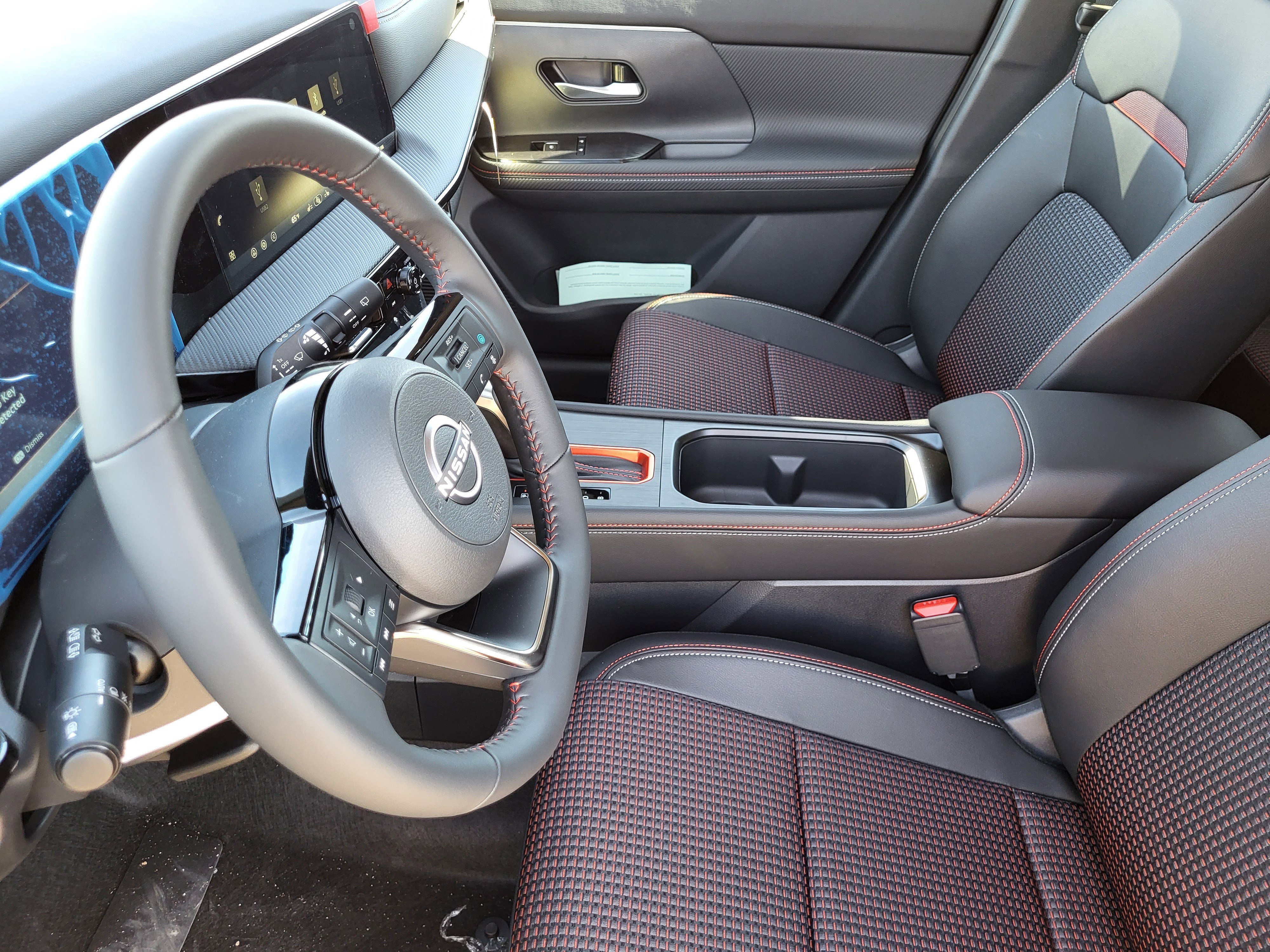 New 2026 Nissan Kicks SR w/ Cold Weather Package image 7