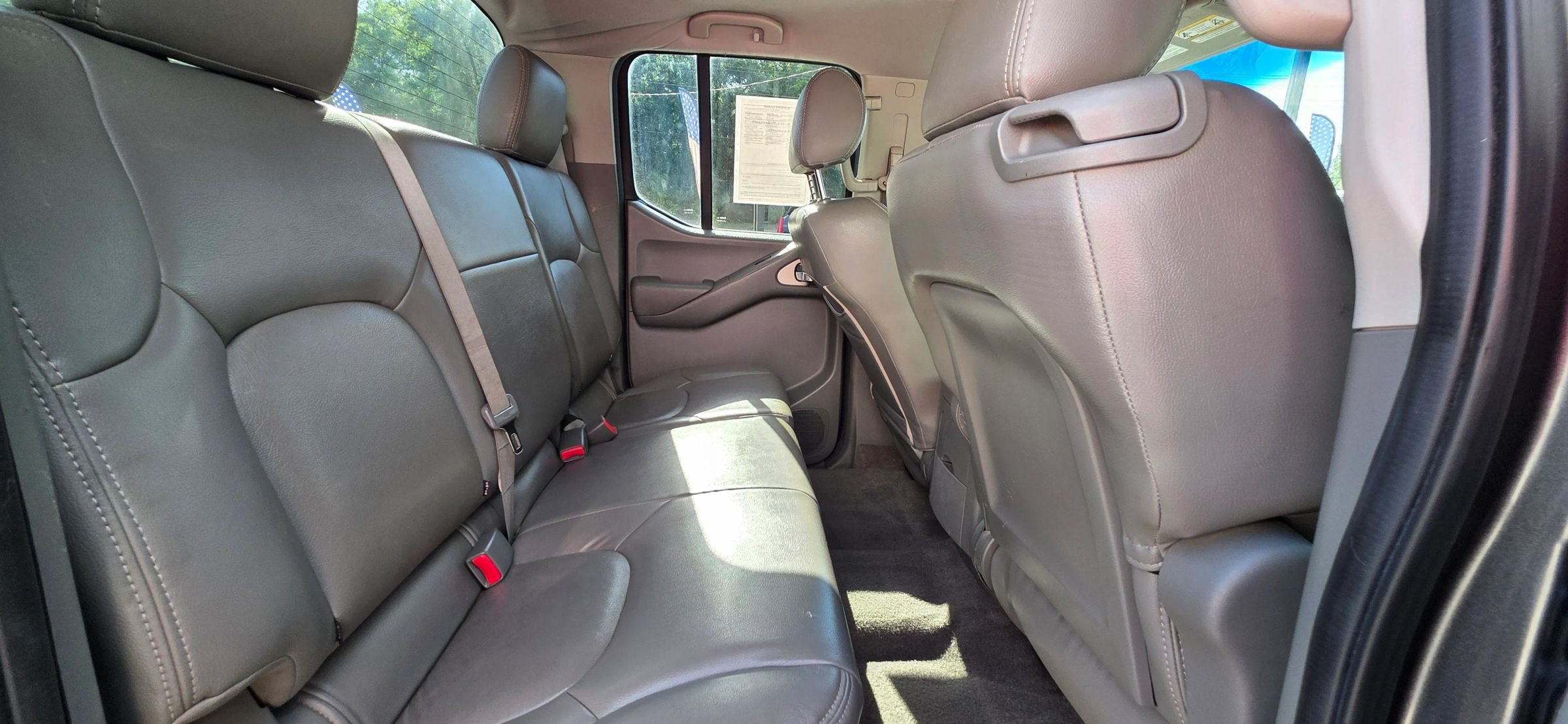 Used 2009 Nissan Frontier SE w/ SE Value Truck Pkg AWD/4WD image 16