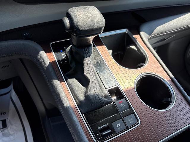 Used 2024 Toyota Sienna LE FWD image 16