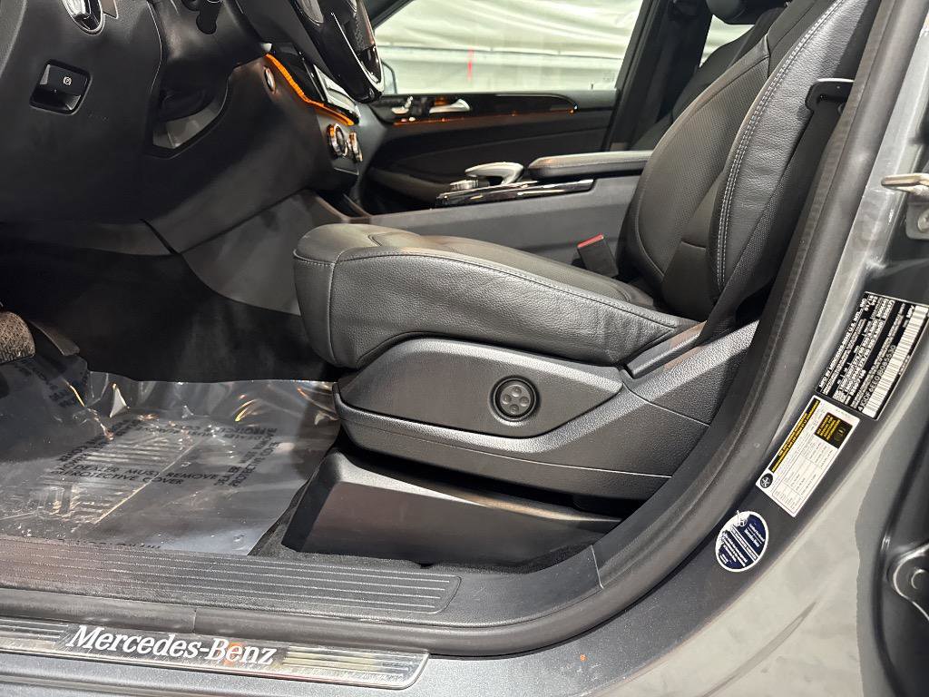 Used 2018 Mercedes-Benz GLS 450 4MATIC image 35