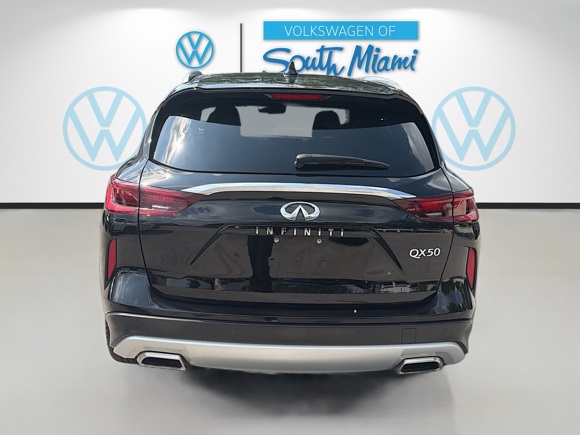 Used 2024 INFINITI QX50 Luxe w/ Accent Package FWD image 6