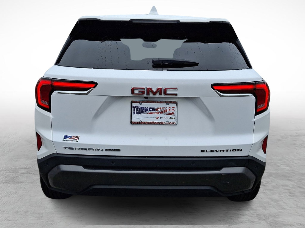 Used 2026 GMC Terrain Elevation image 4
