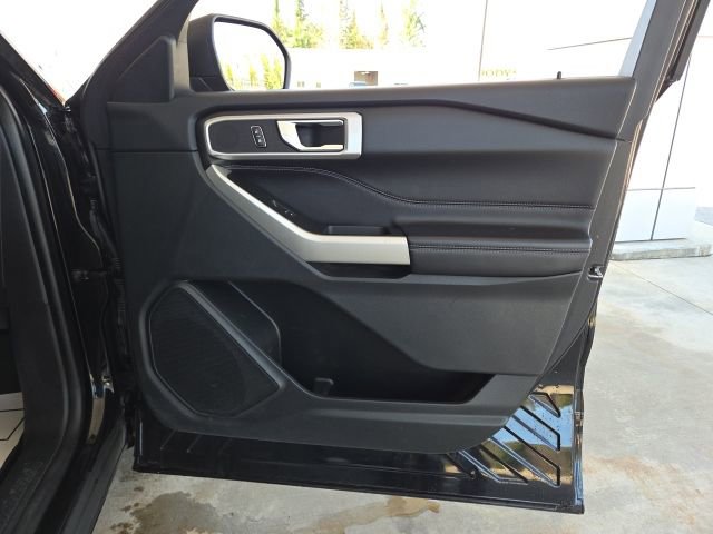 Used 2022 Ford Explorer XLT AWD/4WD image 48