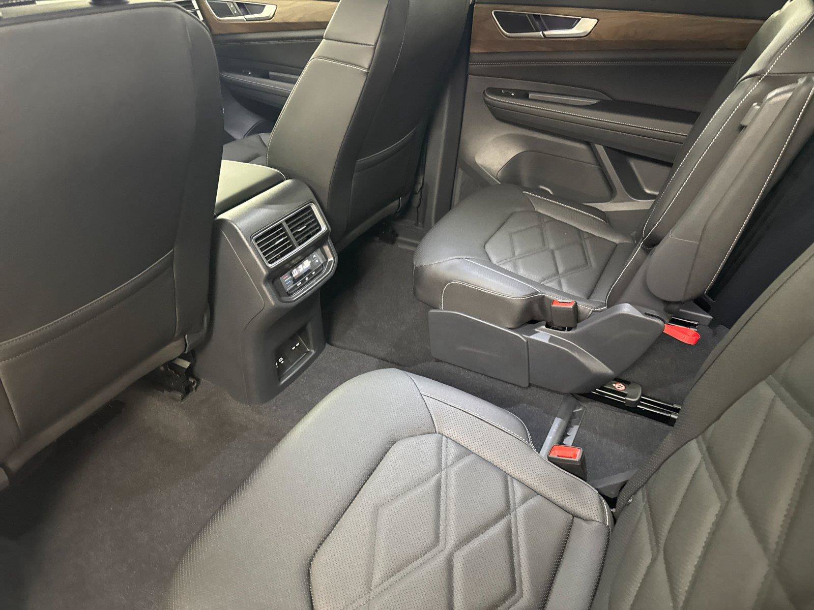 New 2026 Volkswagen Atlas SE AWD/4WD image 11