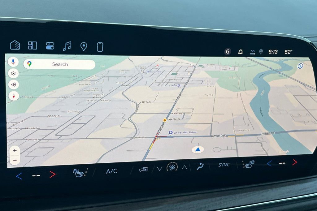 New 2026 Chevrolet Suburban LT image 17