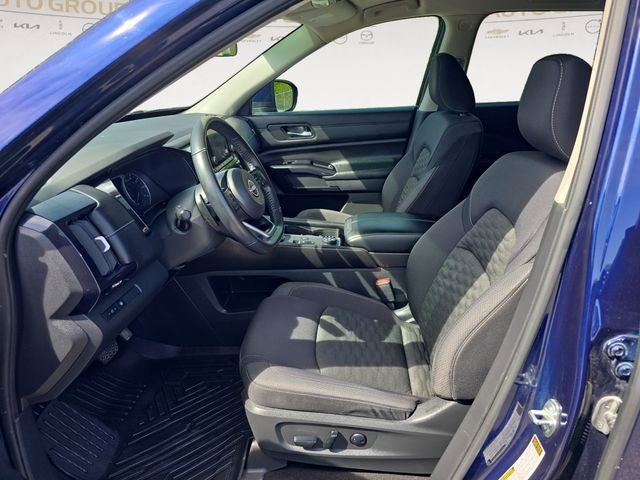 Used 2022 Nissan Pathfinder SV image 9
