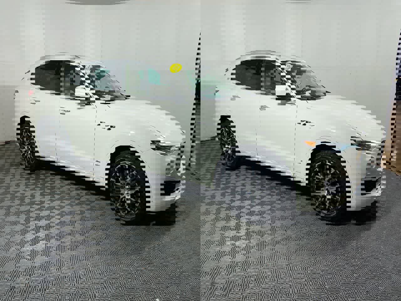 Used 2020 Maserati Levante GranLusso image 15