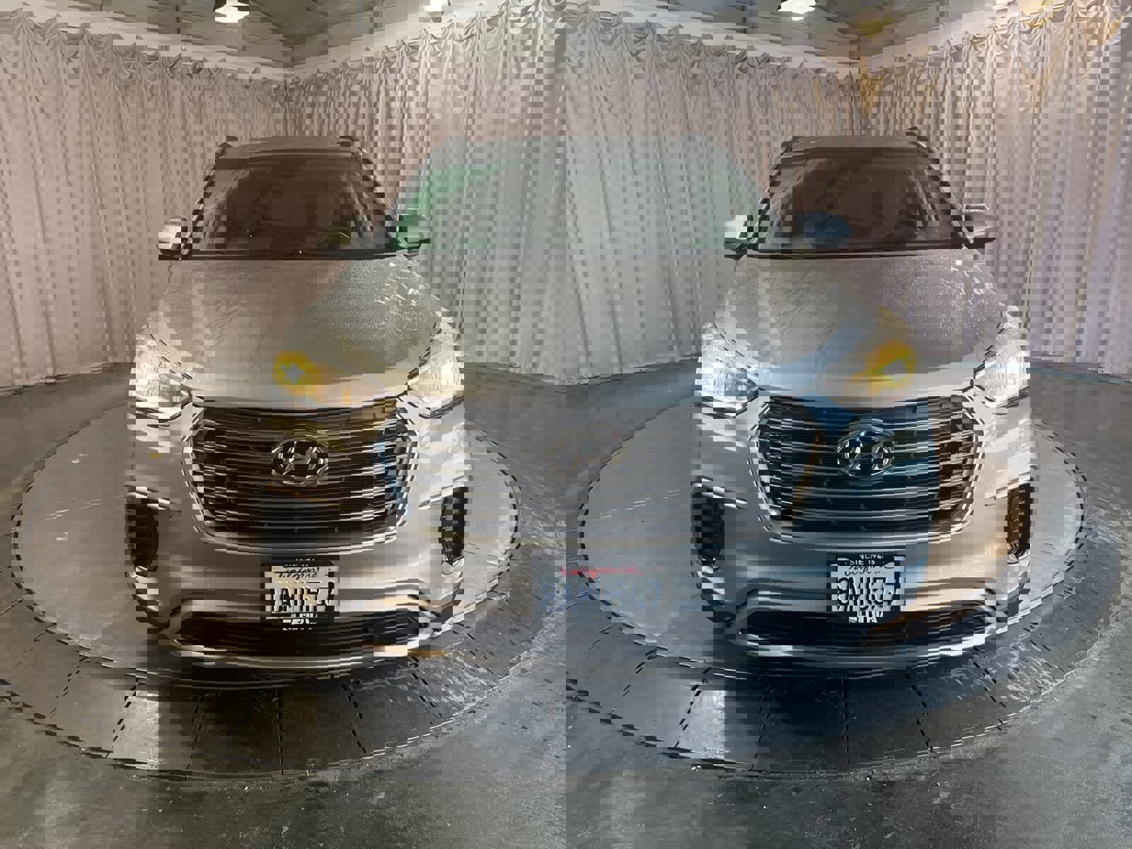 Used 2017 Hyundai Santa Fe SE image 2