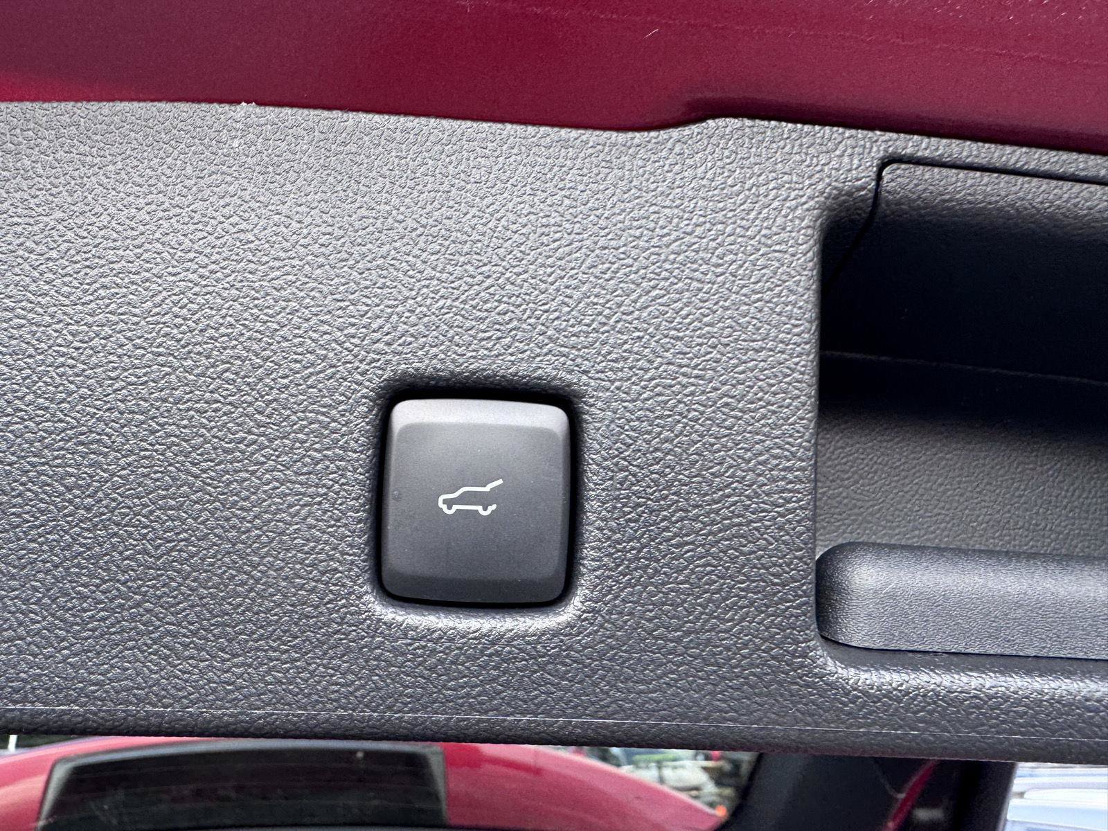 Used 2023 Ford Escape Active AWD/4WD image 9