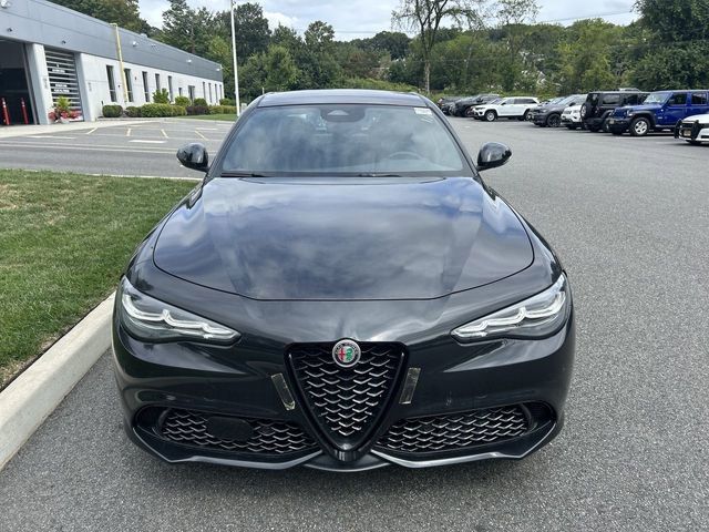 New 2025 Alfa Romeo Giulia AWD w/ Driving Assist Package image 3