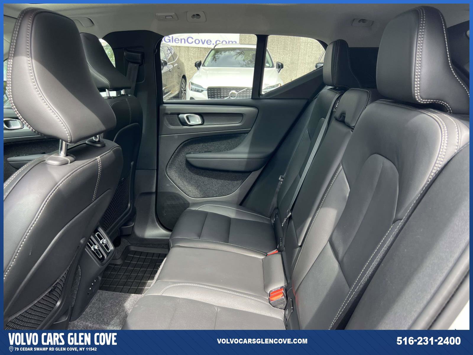 Certified 2025 Volvo XC40 B5 Ultra w/ Protection Package Premier image 9