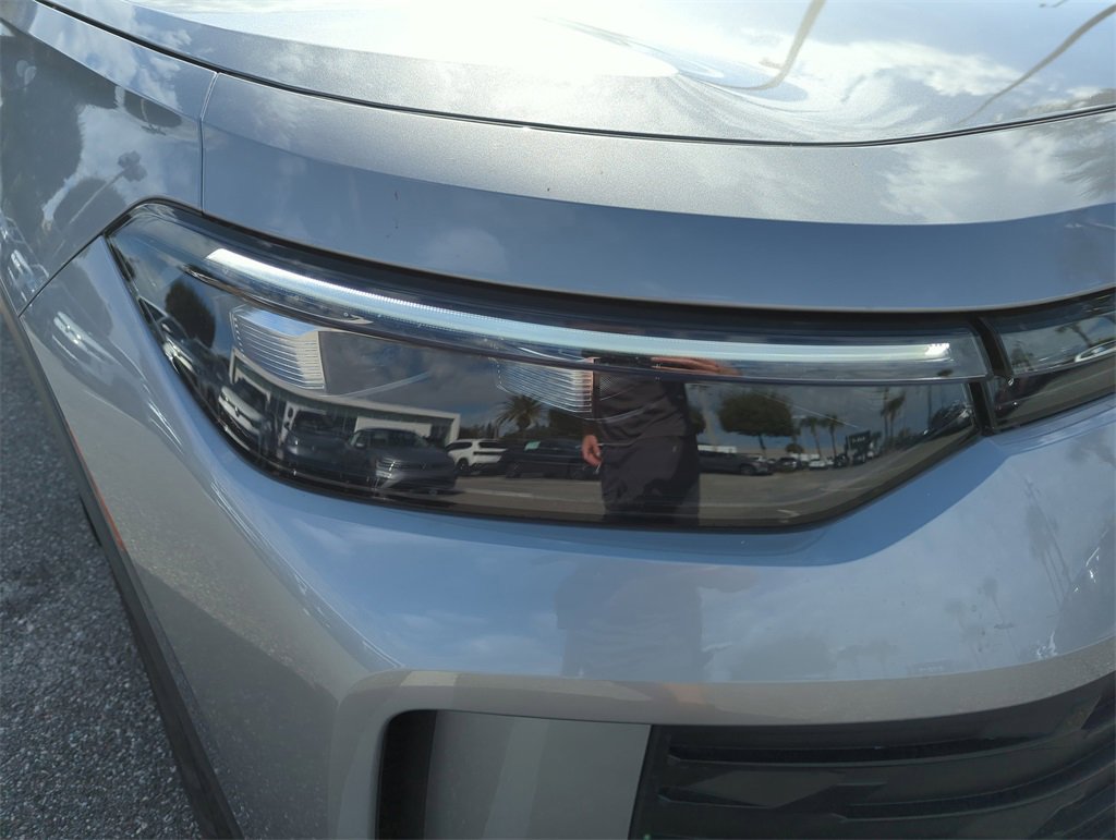 New 2026 Volkswagen Tiguan SE image 13