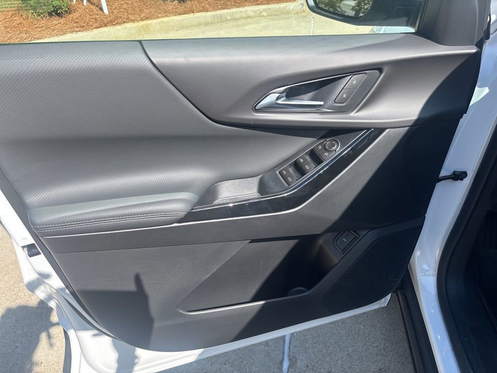 New 2026 Chevrolet Equinox LT w/ Convenience Package II image 24