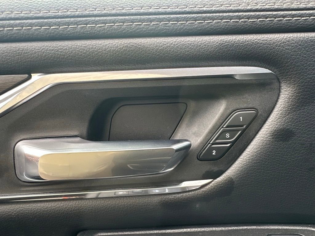 Used 2025 RAM 1500 Laramie image 30