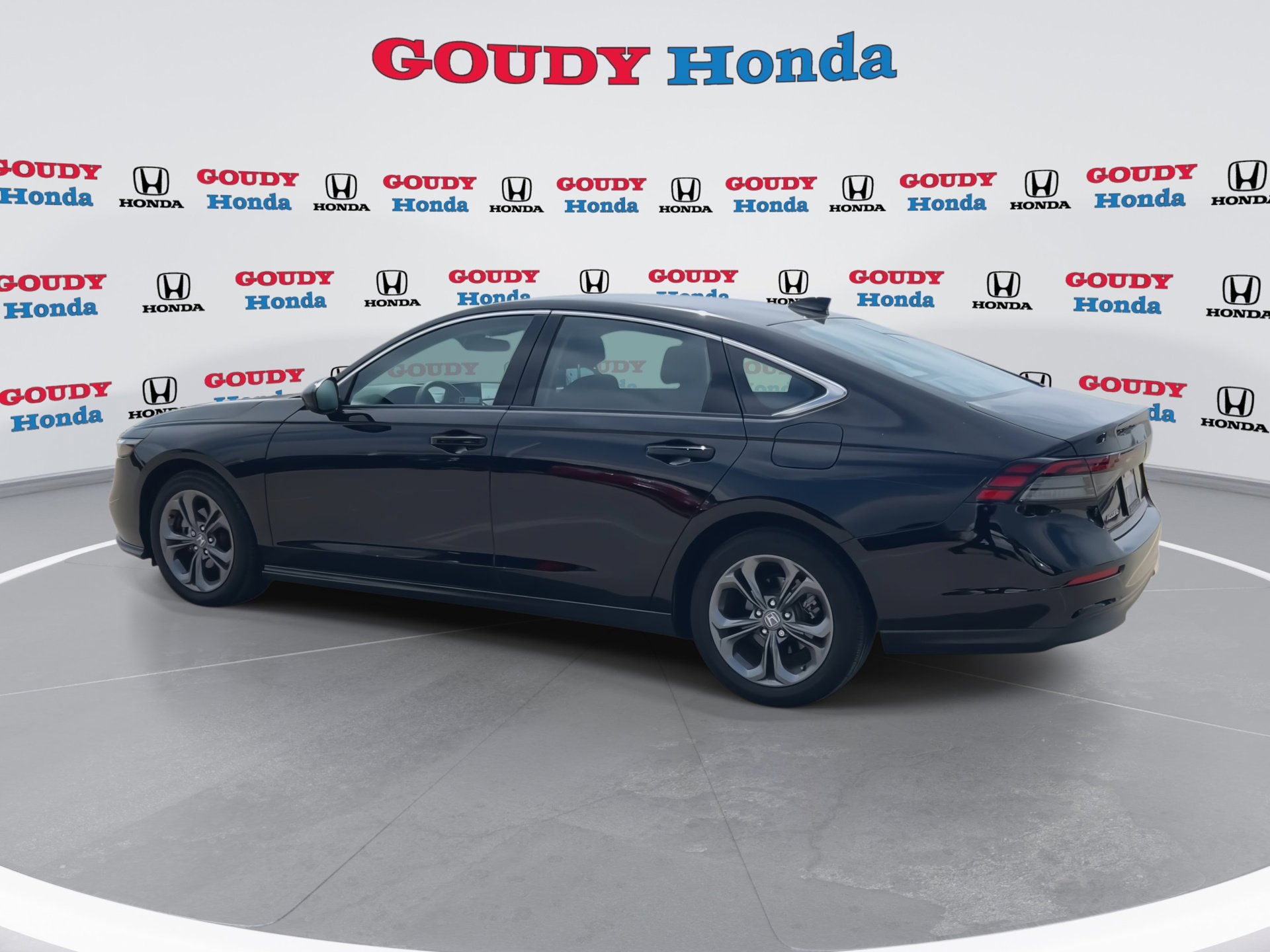 Certified 2023 Honda Accord EX image 6