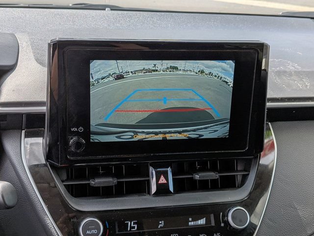 Used 2025 Toyota Corolla LE FWD image 21