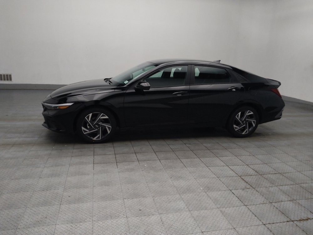 Used 2025 Hyundai Elantra Sport FWD image 2