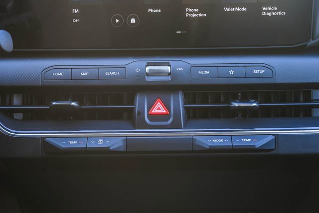 Used 2025 Kia K4 EX image 14