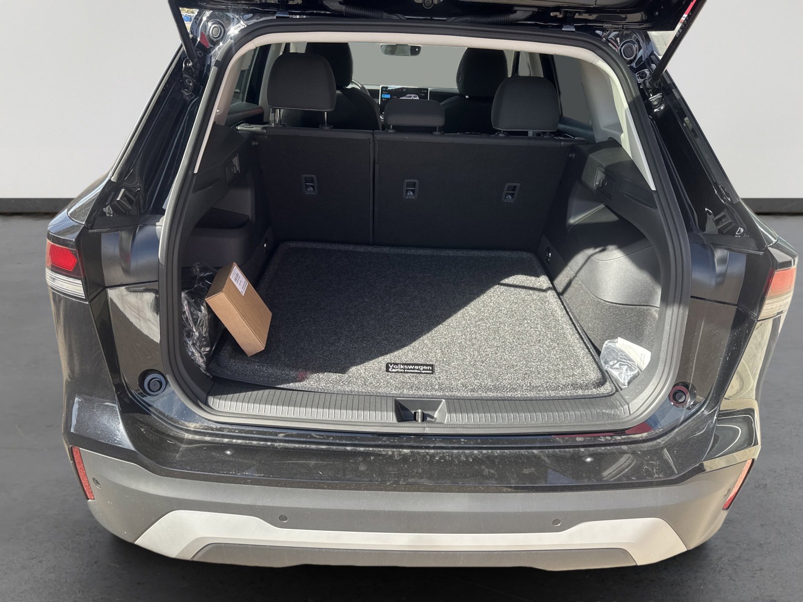 New 2026 Volkswagen Tiguan S image 13