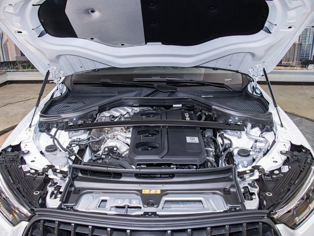 Certified 2026 Mercedes-Benz GLC 43 AMG 4MATIC image 5