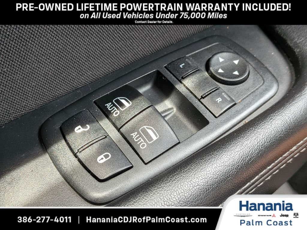 Used 2017 Dodge Challenger R/T RWD image 18