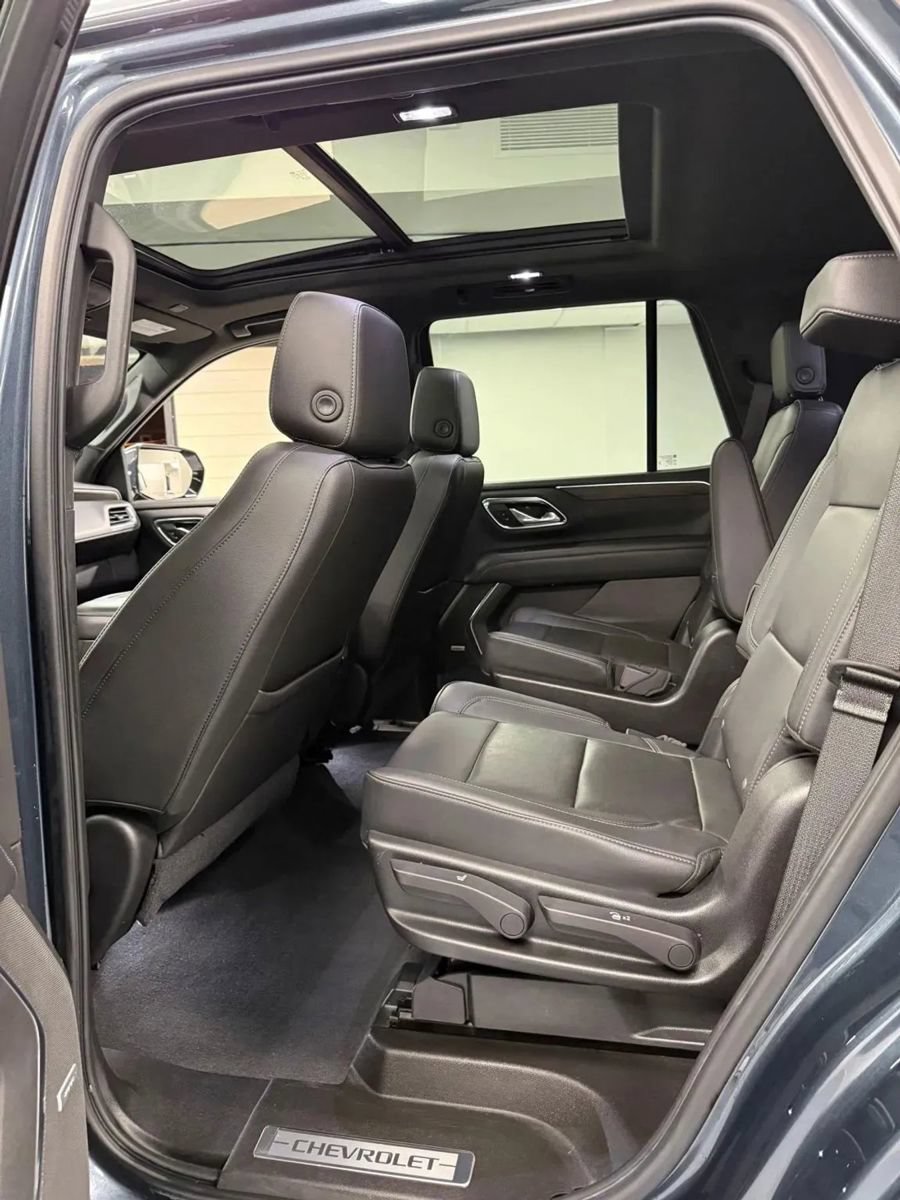 Used 2021 Chevrolet Tahoe LT w/ LT Signature Package AWD/4WD image 8