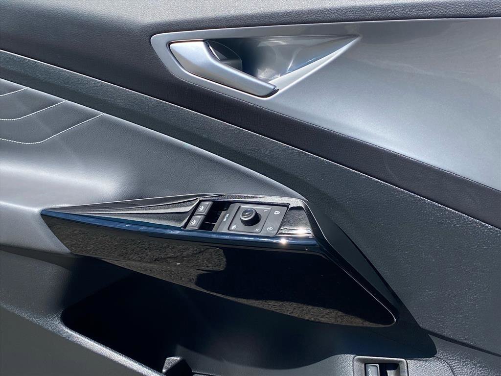 Certified 2024 Volkswagen ID.4 S image 19