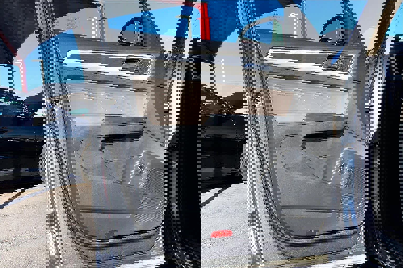 Used 2021 Volkswagen Atlas SEL Premium image 22