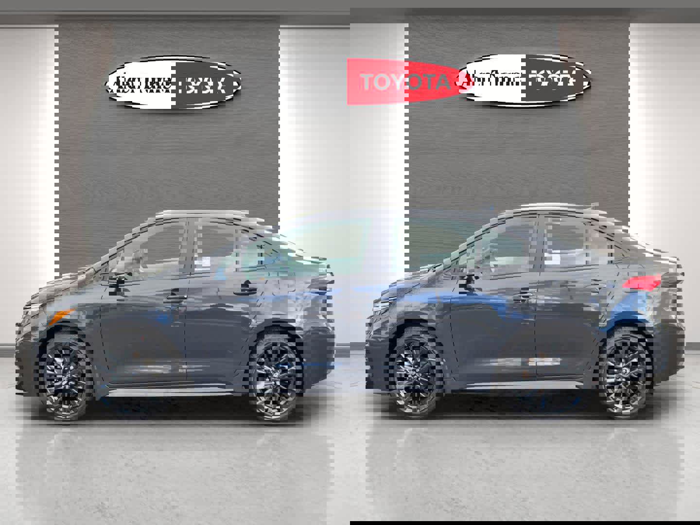 Used 2026 Toyota Corolla SE image 11