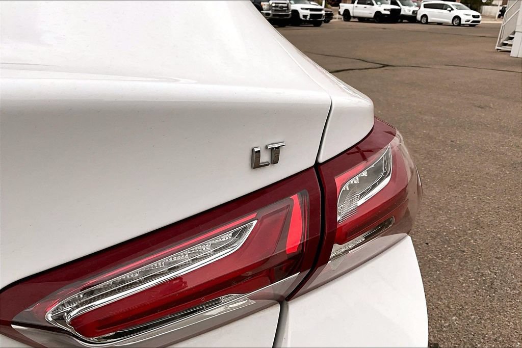 Used 2020 Chevrolet Malibu LT FWD image 23