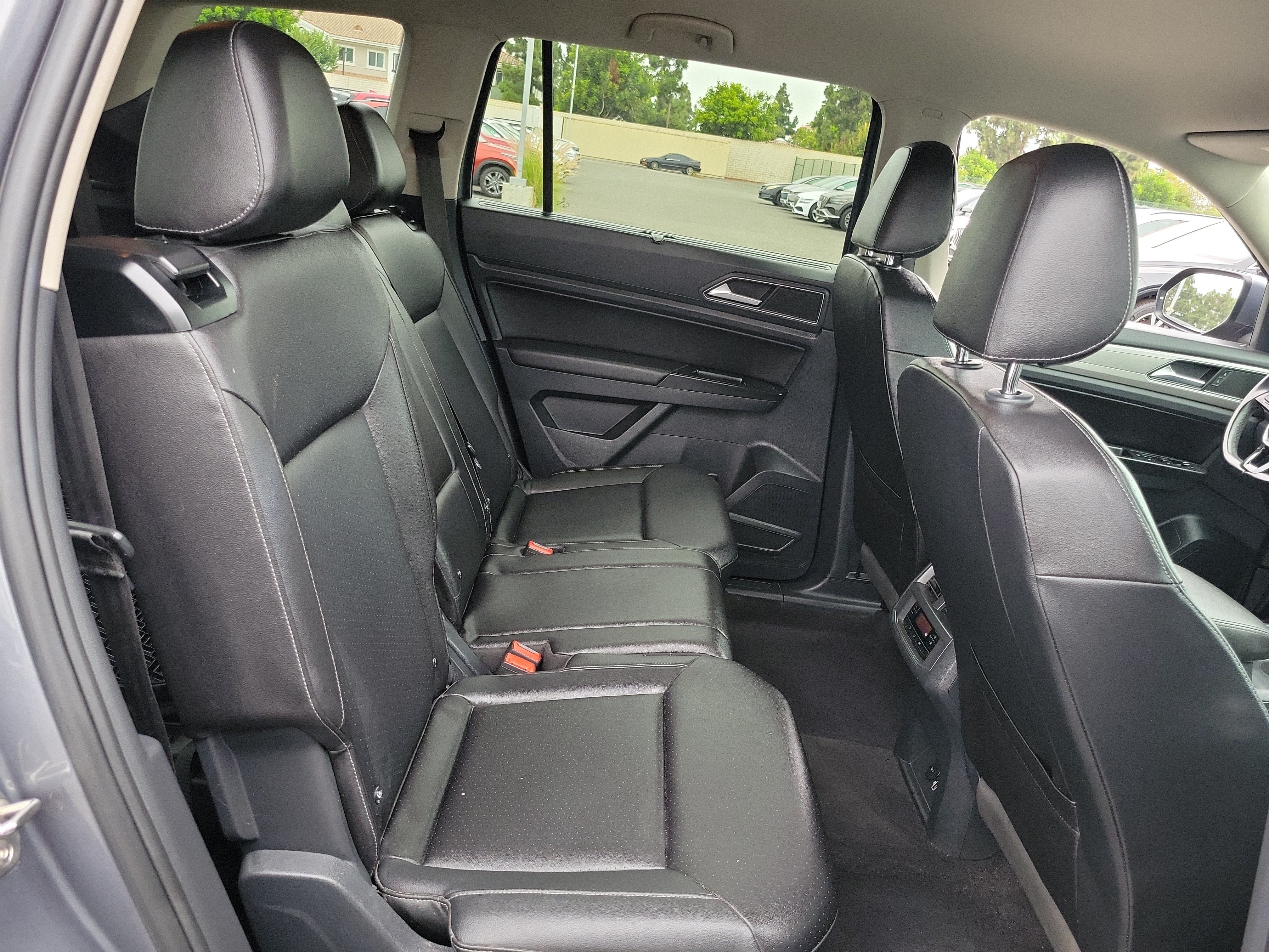 Used 2018 Volkswagen Atlas SE FWD image 21