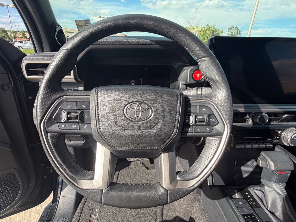 Used 2025 Toyota 4Runner TRD Off-Road Premium AWD/4WD image 12