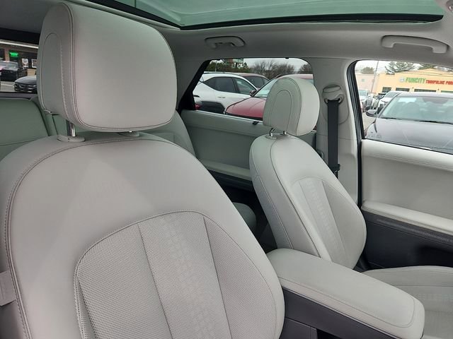 Certified 2023 Hyundai Ioniq 5 Limited w/ Cargo Package image 32