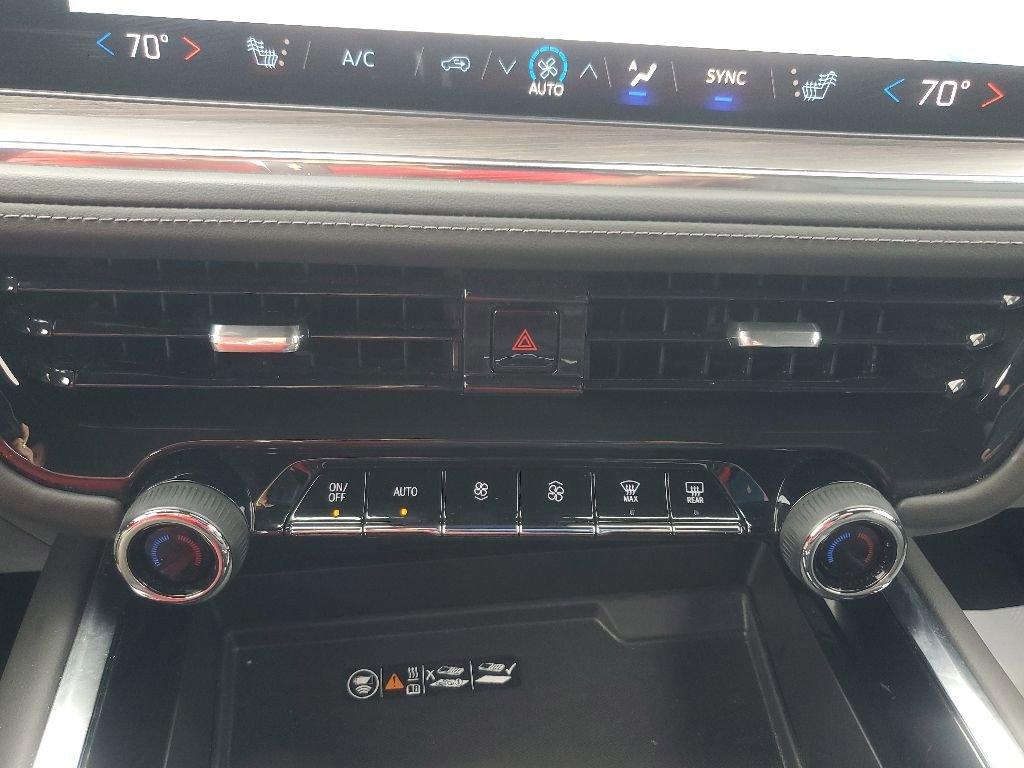 Used 2025 Chevrolet Suburban LT AWD/4WD image 26