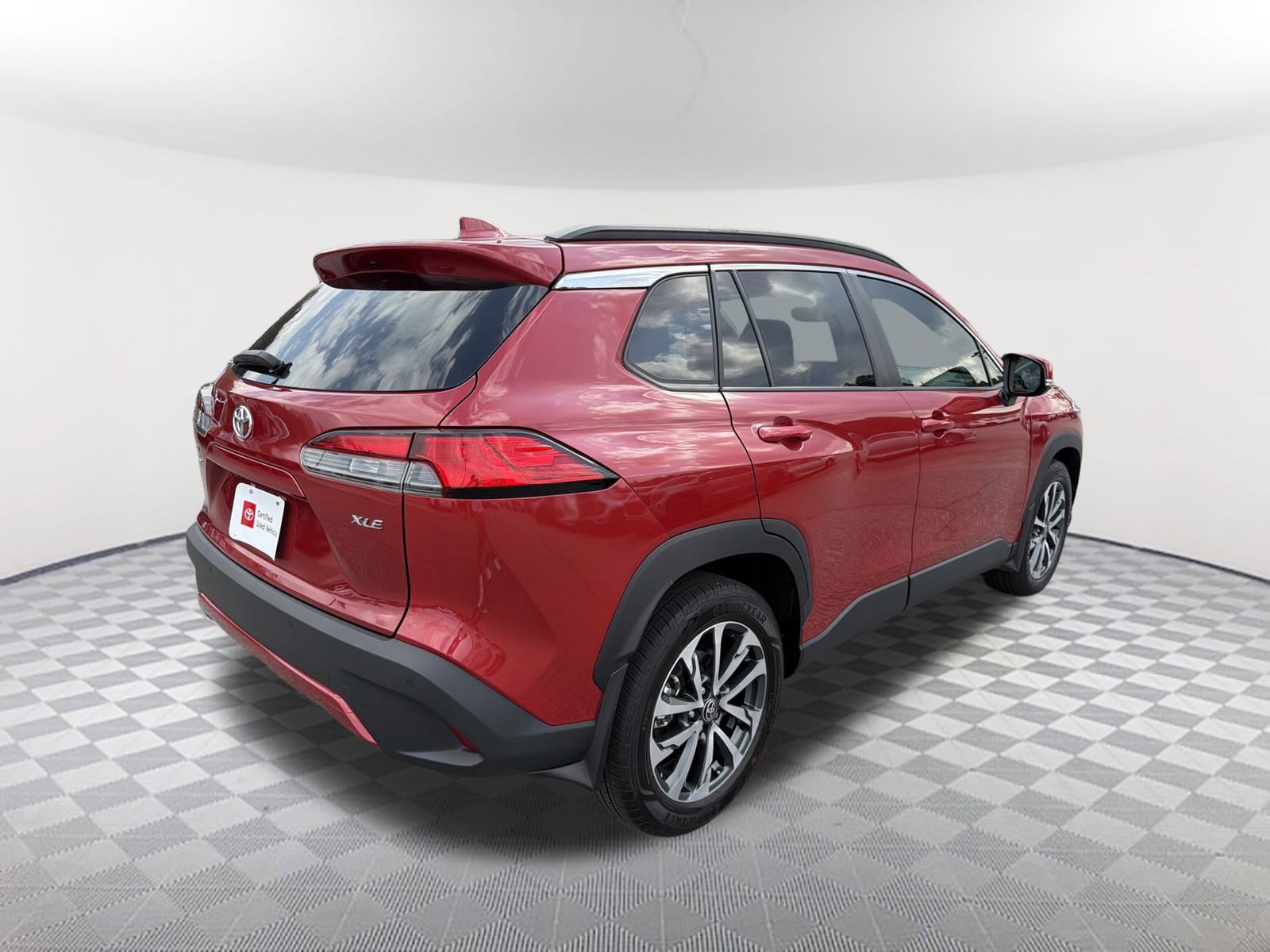 Certified 2023 Toyota Corolla Cross XLE image 17