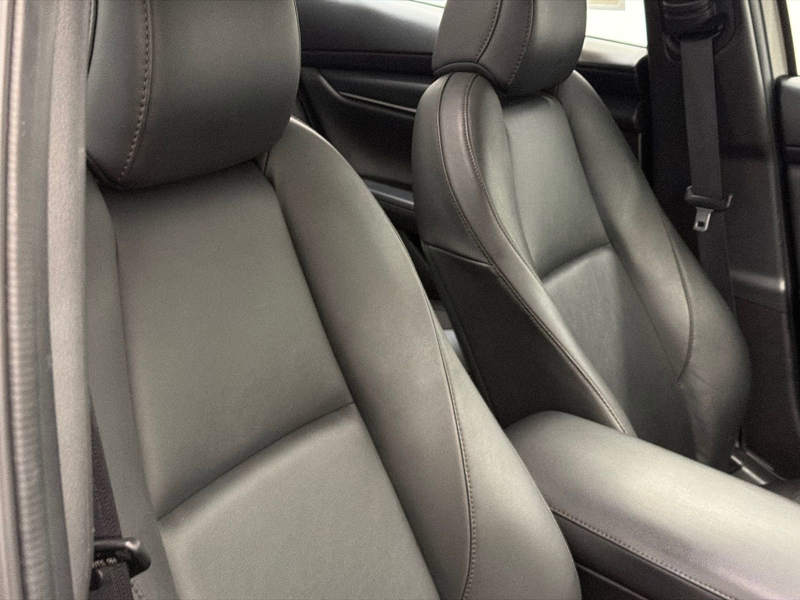 Used 2023 MAZDA MAZDA3 s image 9