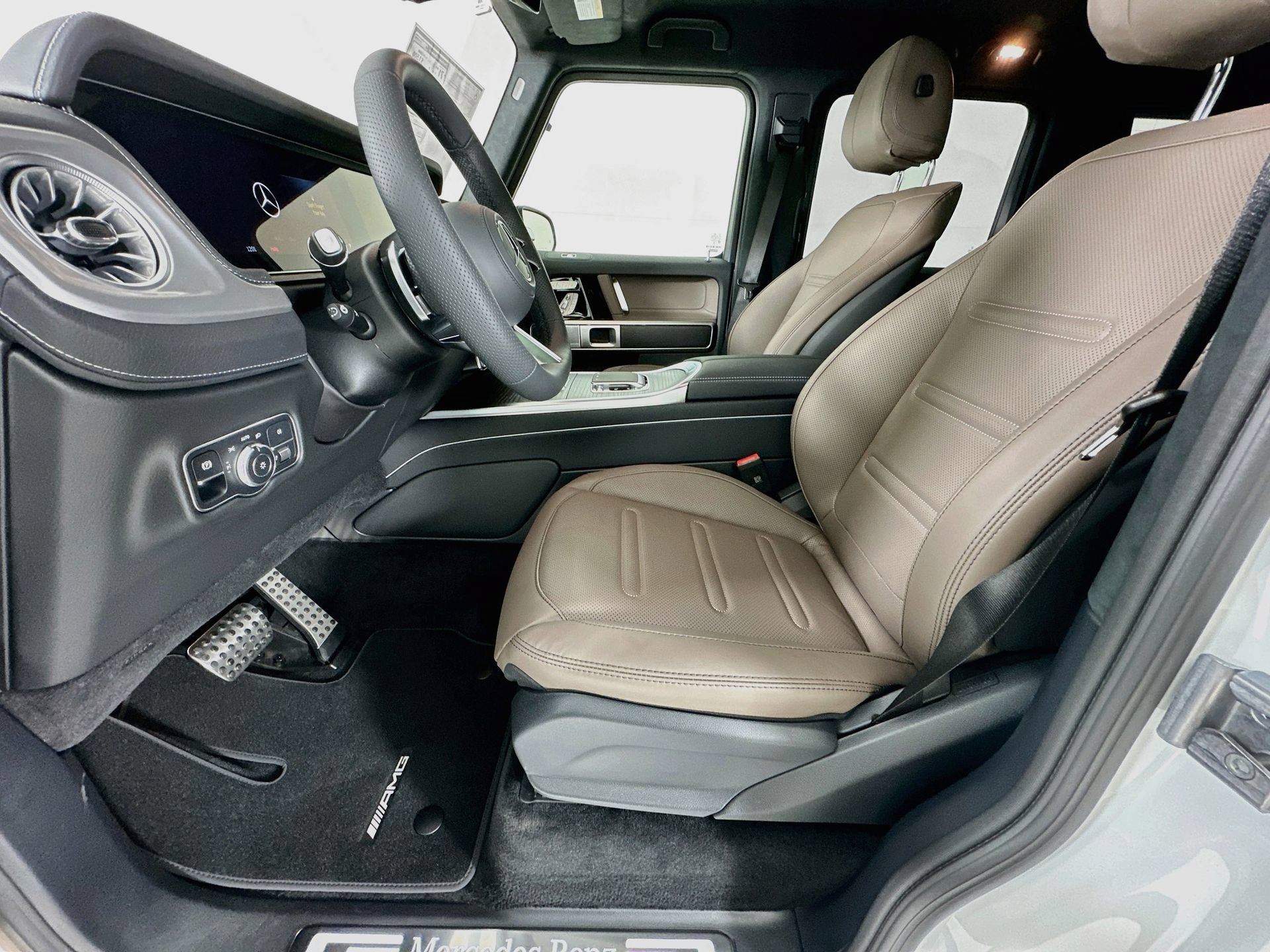 New 2027 Mercedes-Benz G 580 e image 23