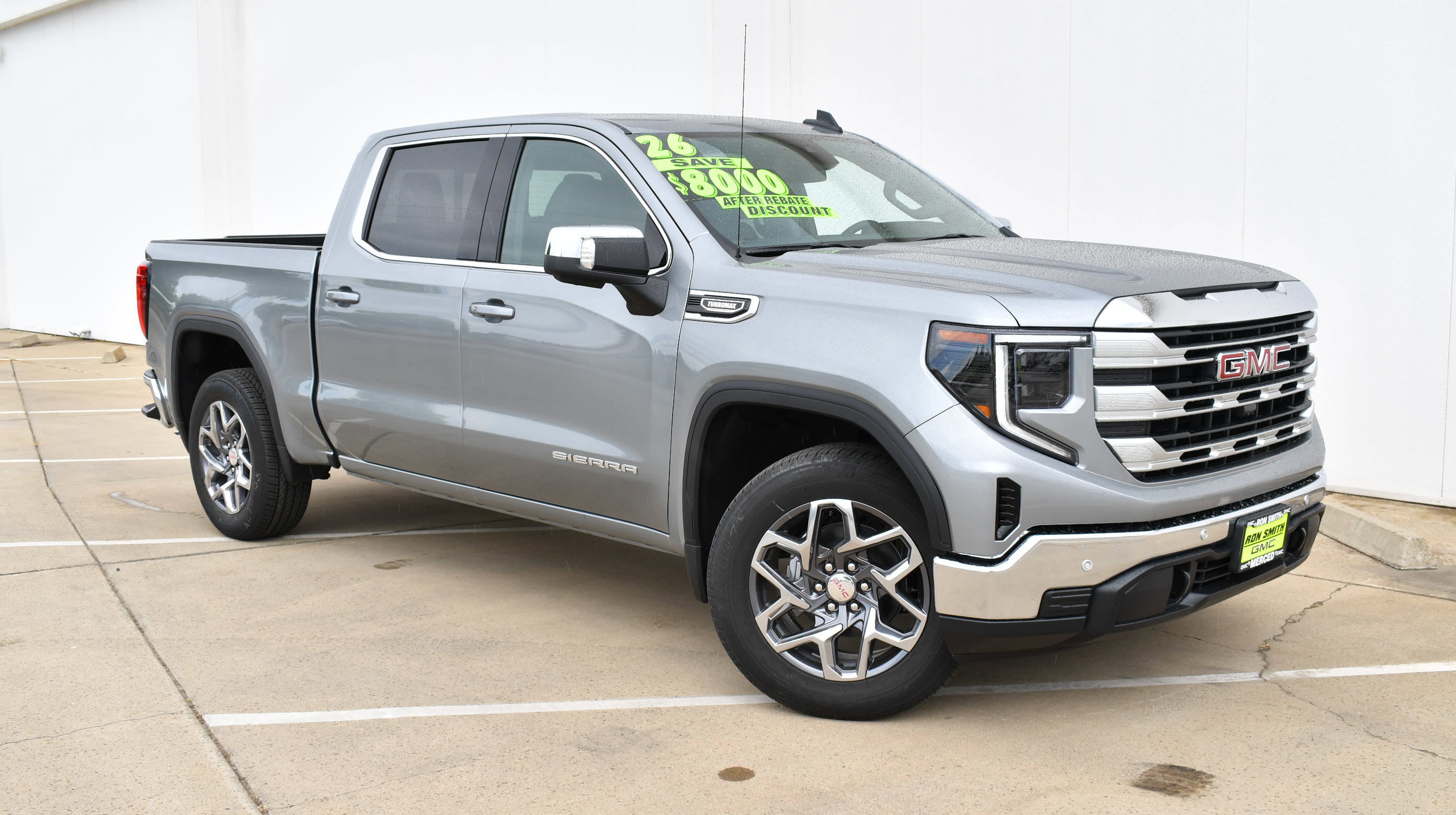 New 2026 GMC Sierra 1500 SLE image 2